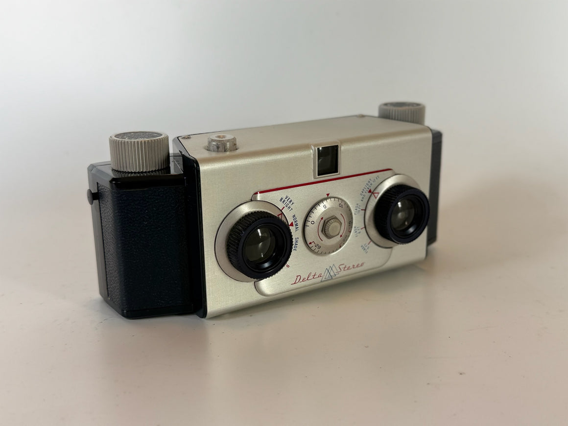 Vintage Delta Stereo 3D 35mm Camera (1955) – Lennor Engineering Co. Collectible